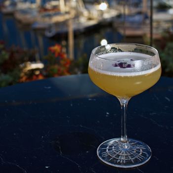 Mary Pickford, Fine Drinking Bar: