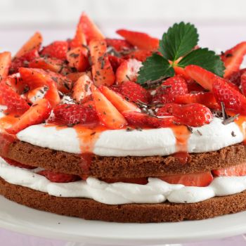 Εύκολη τούρτα φράουλα-σοκολάτα