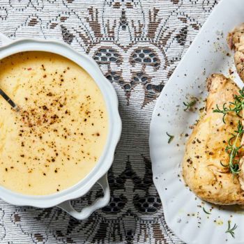 Σούπα αυγολέμονο με όρνιθα, χοιρινό κότσι και αρνί