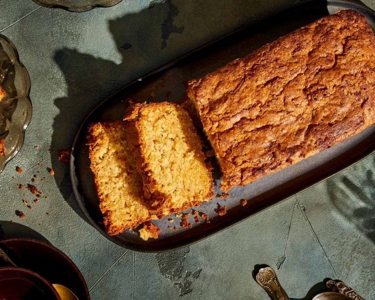 Κέικ ζουμερό, με τριφτό μήλο