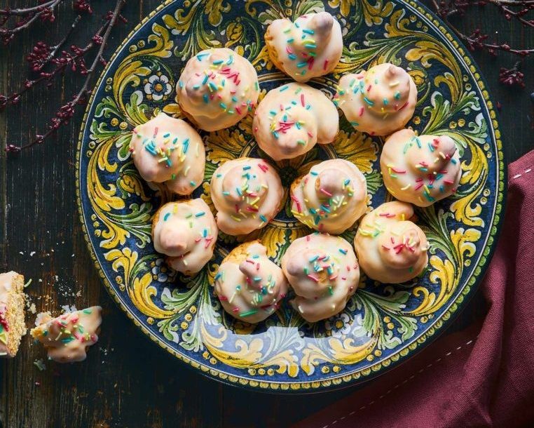 Κουλούρια πασχαλινά, με γλάσο, από την Ιταλία