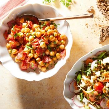 Ρεβύθια με πικάντικο τσορίθο και θυμάρι