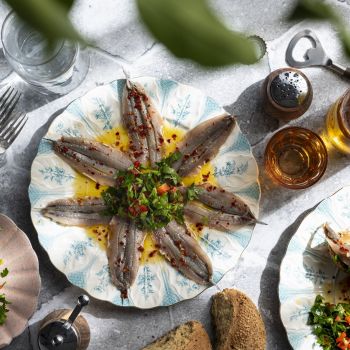 Γαύρος μαρινάτος με μπούκοβο και μέλι