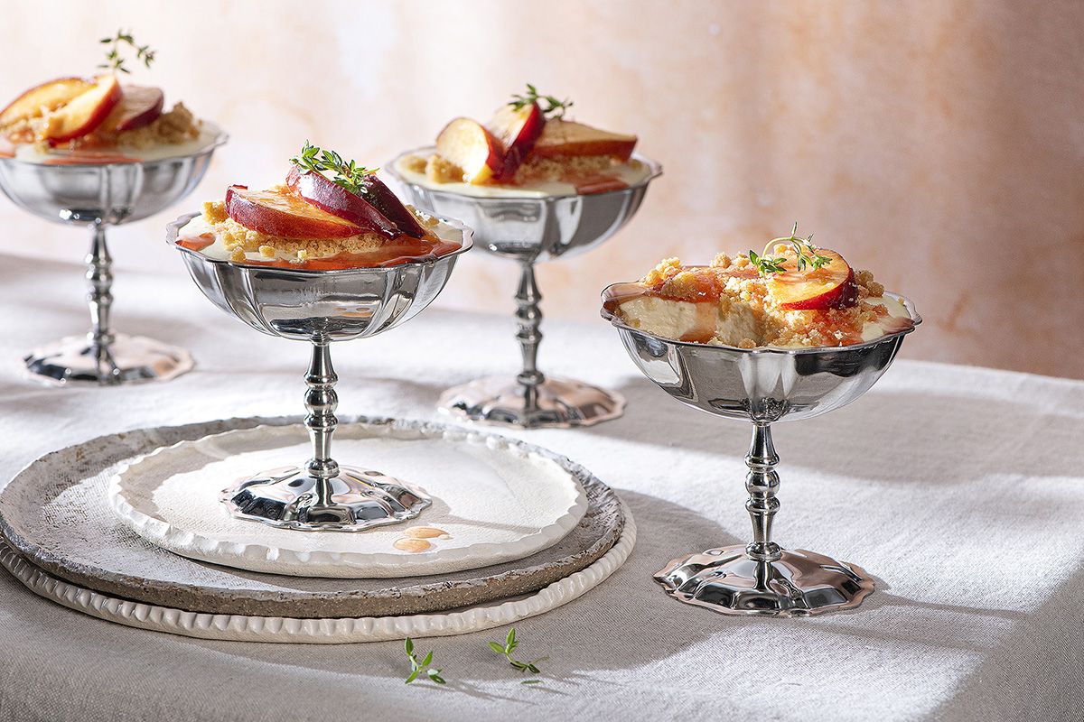 Cheesecake με αρκατένα, νεκταρίνια και μέλι