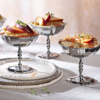 Cheesecake με αρκατένα, νεκταρίνια και μέλι